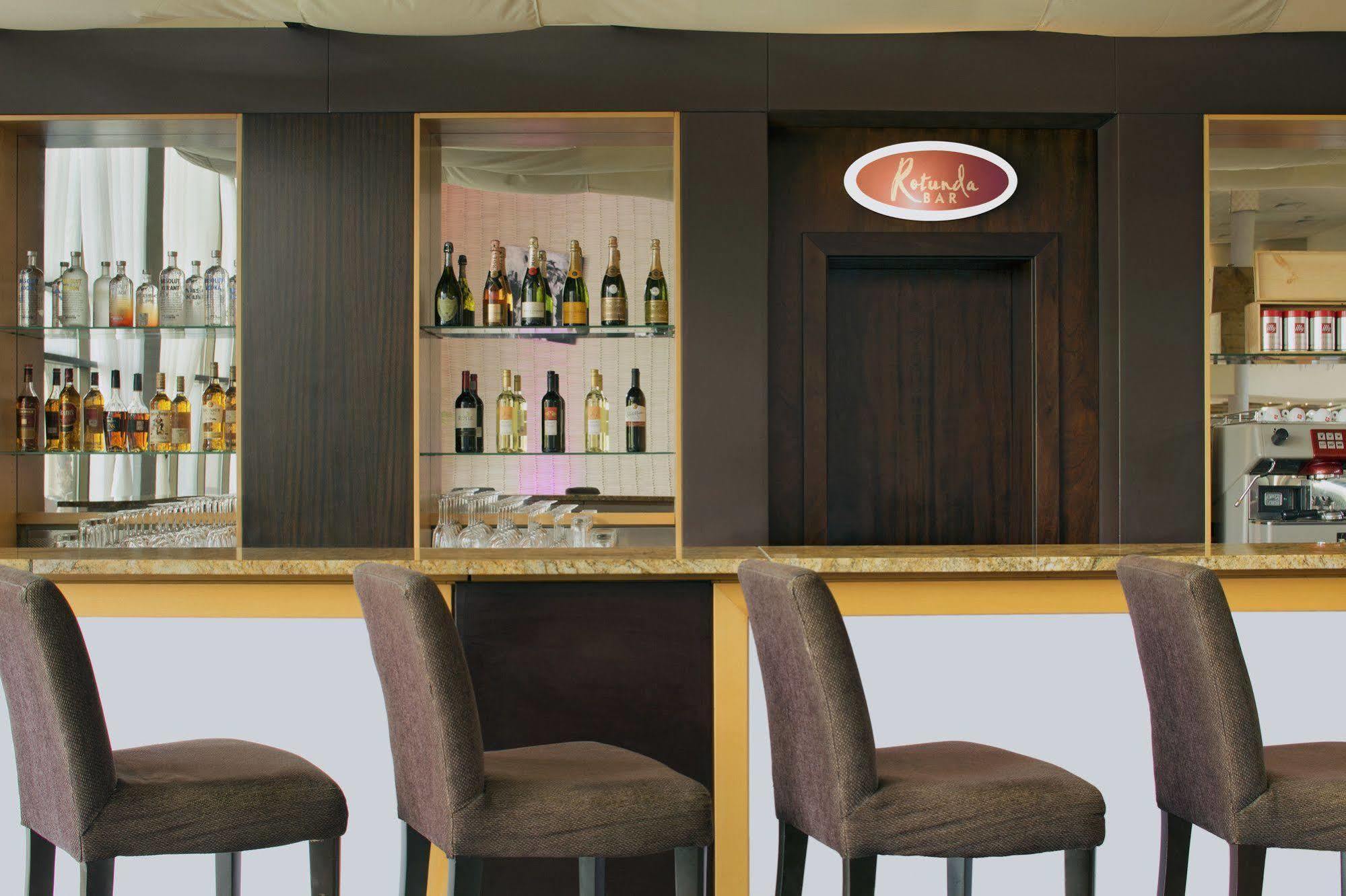 Ibom Hotel & Golf Resort Уйо Екстер'єр фото